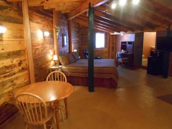 Redrock Country Inn 9